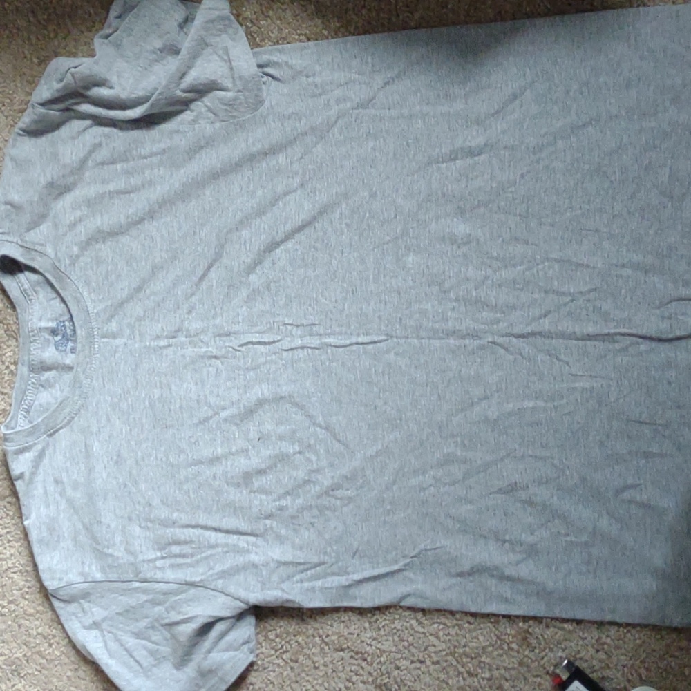 Grey tshirt